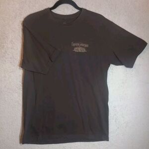 Newport Blue Mens Captain Morgan short sleeve graphic  Brown t-shirt, size M